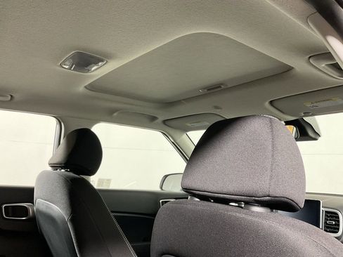 New 2025 Hyundai Venue SEL image 2