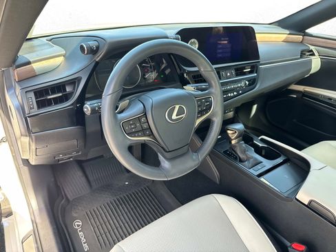 Certified 2024 Lexus ES 350 w/ Premium Package image 21