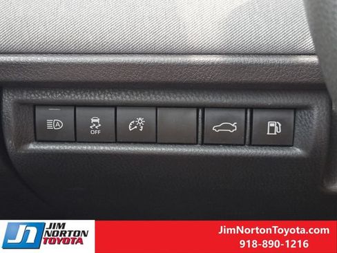 Used 2025 Toyota Camry LE FWD image 23