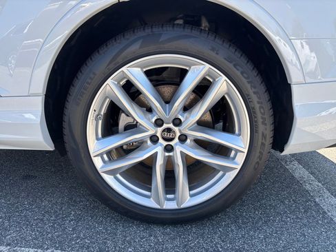 Used 2025 Audi Q7 3.0T Premium Plus image 22