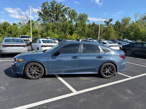 Used 2025 Honda Civic Sport image 3
