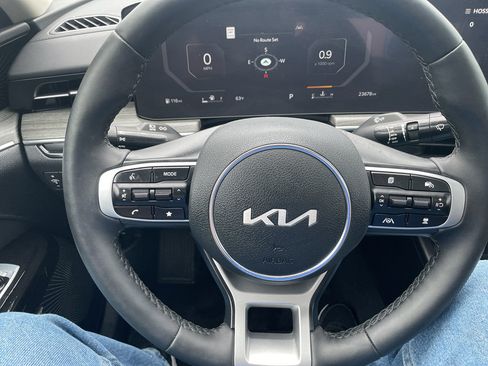 Used 2025 Kia K5 EX FWD image 25