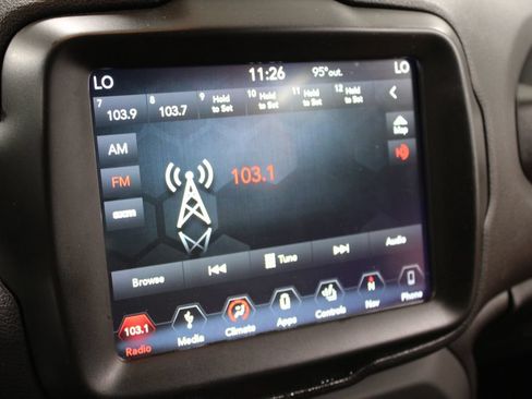 Used 2018 Jeep Renegade Trailhawk AWD/4WD image 25