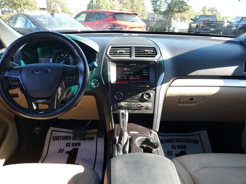 Used 2016 Ford Explorer XLT w/ Equipment Group 202A image 18