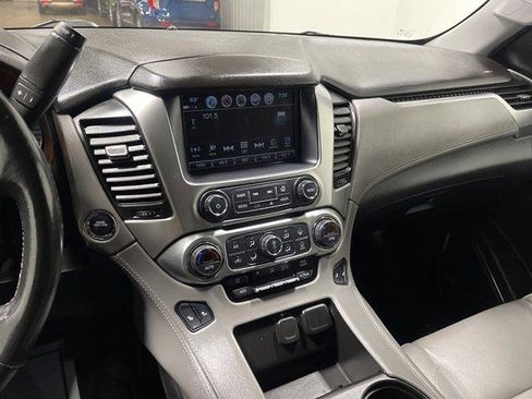 Used 2020 Chevrolet Suburban LT AWD/4WD image 22