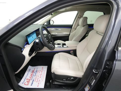 New 2026 Genesis GV70 2.5T Select AWD/4WD image 15