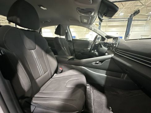 Used 2022 Hyundai Elantra SEL w/ Convenience Package image 24