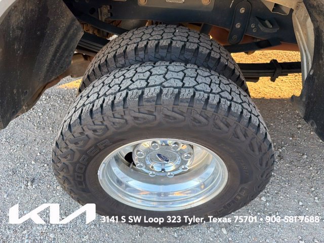 Used 2018 Ford F350 Lariat w/ Lariat Value Package AWD/4WD image 14