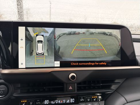 New 2025 Toyota Crown Signia image 22