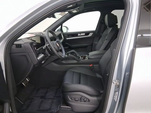 Used 2026 Porsche Cayenne S AWD/4WD image 5