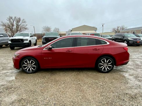 Used 2017 Chevrolet Malibu LT image 4