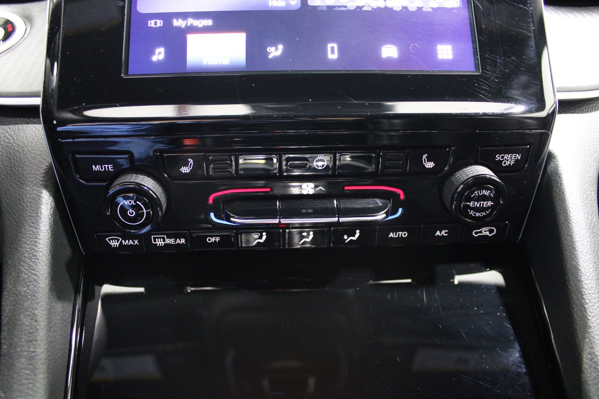 Used 2023 Jeep Grand Cherokee L Laredo AWD/4WD image 35