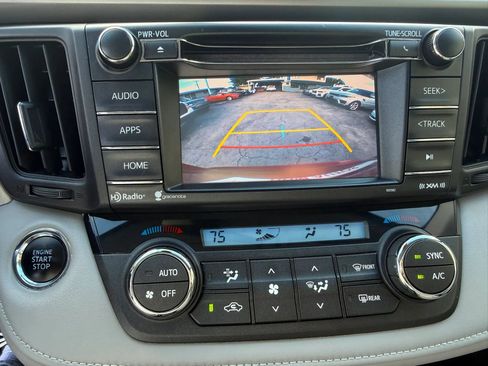 Used 2018 Toyota RAV4 XLE FWD image 15