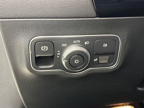 Used 2024 Mercedes-Benz GLA 250 w/ AMG Night Package image 18