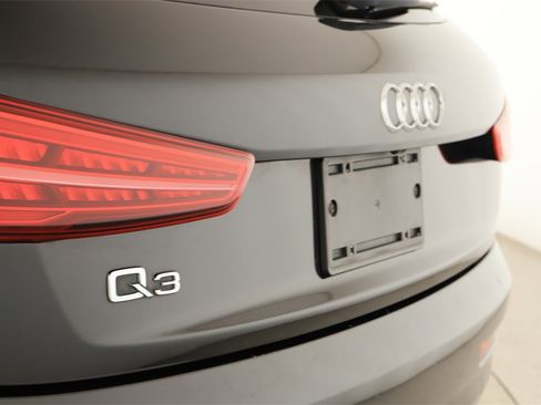 Used 2018 Audi Q3 2.0T Premium w/ Convenience Package image 31