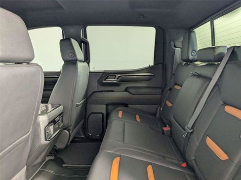 Used 2022 GMC Sierra 1500 AT4 w/ AT4 Premium Package AWD/4WD image 35