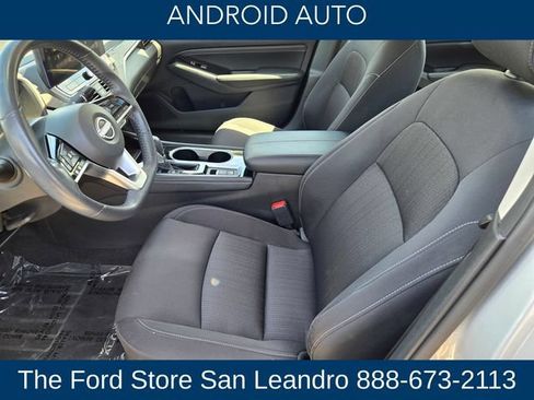 Used 2023 Nissan Altima 2.5 SV w/ SV Premium Package FWD image 11