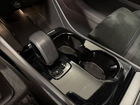 Certified 2023 Volvo C40 P8 Recharge Ultimate AWD/4WD image 18