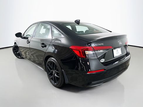 Used 2023 Honda Civic Sport image 5