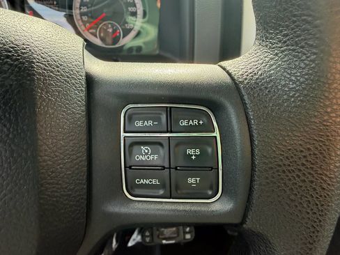 Used 2017 RAM 1500 Classic SLT AWD/4WD image 17