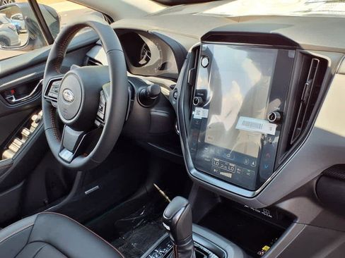 New 2025 Subaru Crosstrek 2.5i Limited w/ Popular Package #3A image 19
