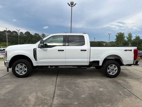 Used 2025 Ford F250 XLT AWD/4WD image 4
