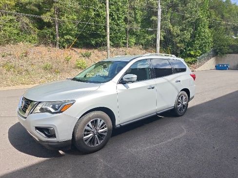 Used 2019 Nissan Pathfinder SL image 6
