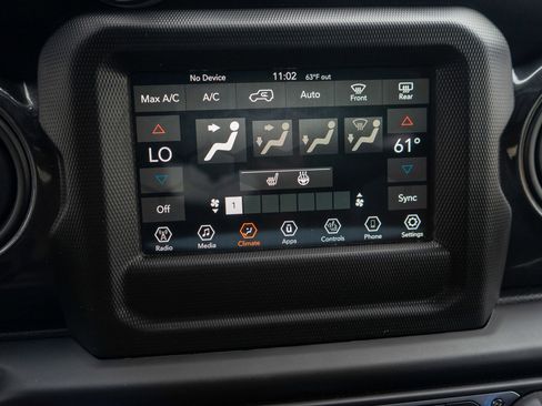 Used 2022 Jeep Wrangler Unlimited Sport image 17