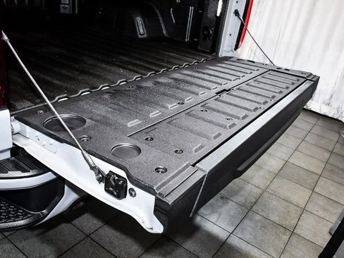 Used 2024 GMC Sierra 1500 AT4 w/ Technology Package image 78