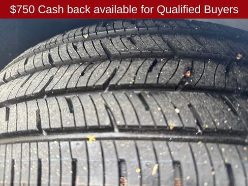 New 2025 Nissan Versa SR w/ Trunk Package image 31