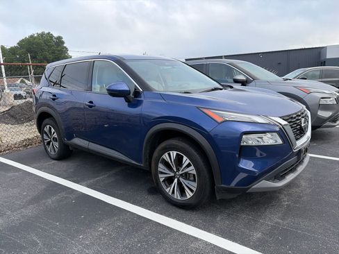 Used 2021 Nissan Rogue SV AWD/4WD image 3