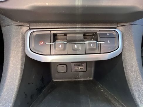 Used 2020 GMC Acadia SLT w/ LPO, Floor Liner Package image 16