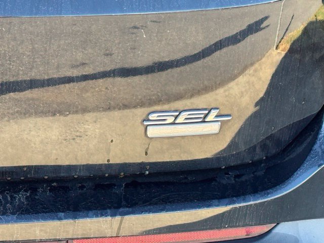 Used 2018 Ford Edge SEL FWD image 7