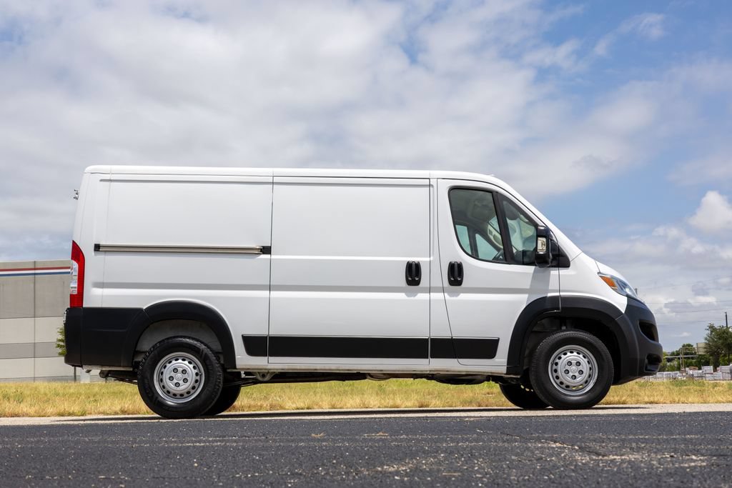 Used 2025 RAM ProMaster 2500 w/ Convenience Group FWD image 8
