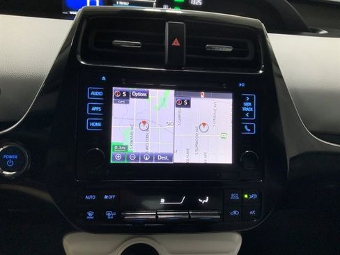 Used 2018 Toyota Prius Three image 25