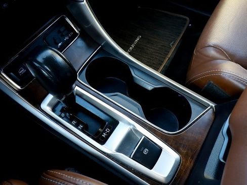 Used 2019 Subaru Ascent Touring image 61