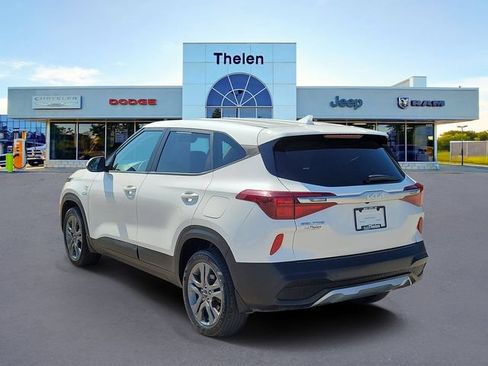 Used 2023 Kia Seltos LX AWD/4WD image 3