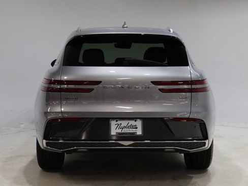 Used 2026 Genesis GV70 2.5T Advanced AWD/4WD image 7