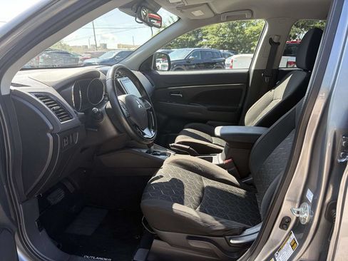 Used 2022 Mitsubishi Outlander Sport LE FWD image 15