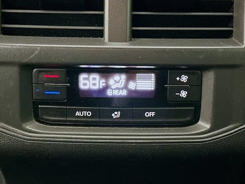 Used 2019 Volkswagen Atlas SE w/ Panoramic Sunroof Package AWD/4WD image 25