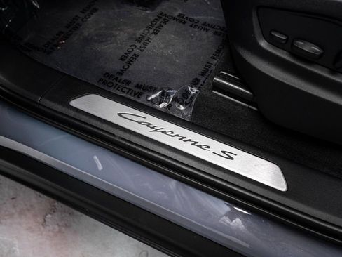 New 2026 Porsche Cayenne S AWD/4WD image 27