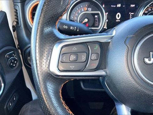 Used 2023 Jeep Gladiator Mojave AWD/4WD image 20