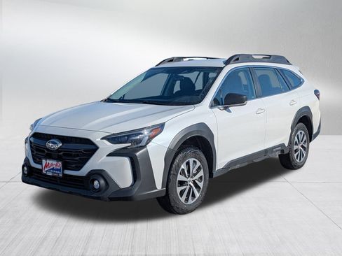 Certified 2025 Subaru Outback image 3