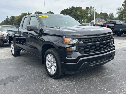 Certified 2024 Chevrolet Silverado 1500 Custom image 2