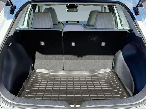 Used 2026 Toyota Corolla Cross L image 29