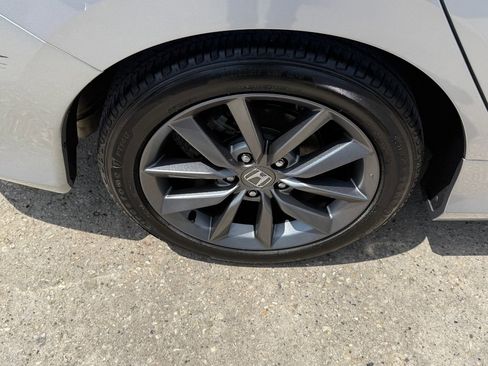 Used 2019 Honda Civic EX image 12