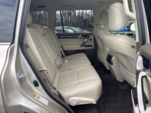 Used 2014 Lexus GX 460 Luxury image 31