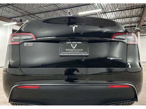 Used 2023 Tesla Model Y Long Range image 14