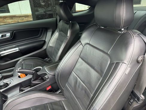 Used 2021 Ford Mustang GT Premium w/ Equipment Group 401A RWD image 3