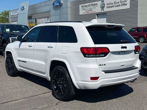 Used 2019 Jeep Grand Cherokee Altitude AWD/4WD image 8